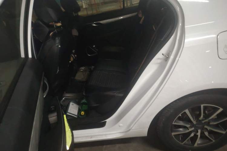 Used Geely Auto Emgrand 2019 Leading Edition 1.5L CVT Luxury Model China VI Standard Left Rear Seat
