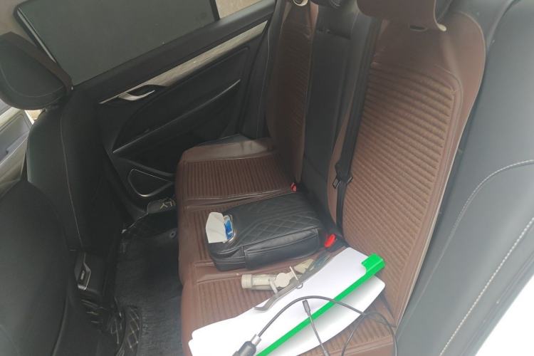 Used Geely Auto Emgrand 2019 Leading Edition 1.5L Manual Luxury Model China VI Standard Left Rear Seat