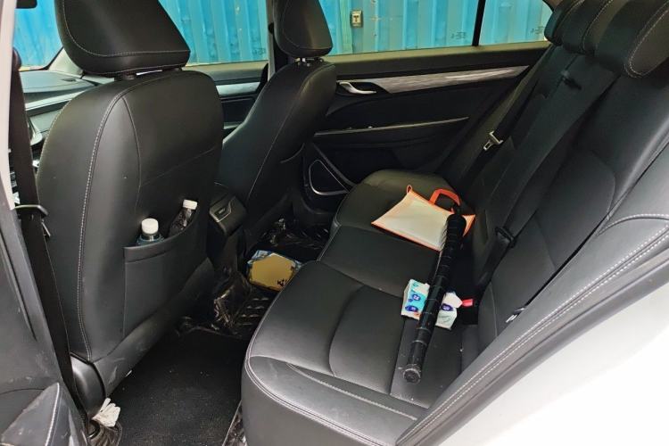 Used Geely Auto Emgrand 2019 Leading Edition 1.5L CVT Upward-Connected Model China VI Standard Left Rear Seat