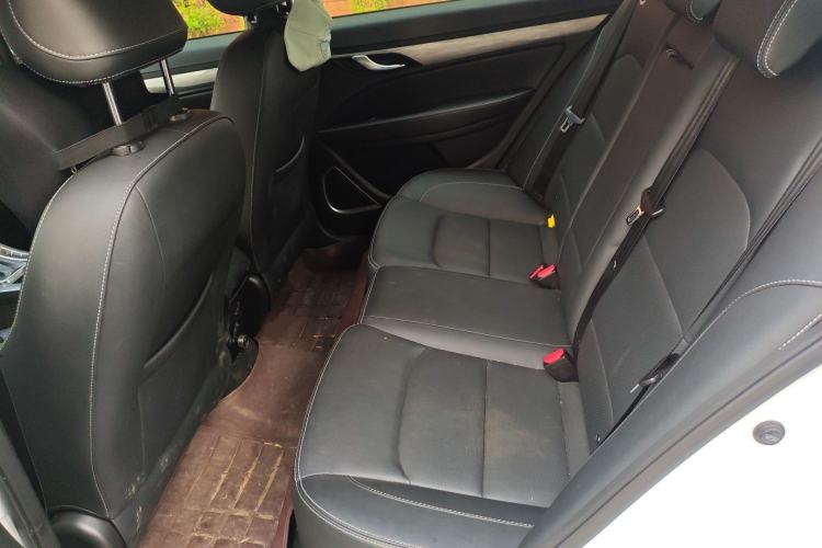 Used Geely Auto Emgrand 2019 Leading Edition 1.5L CVT Luxury Model China VI Standard Left Rear Seat
