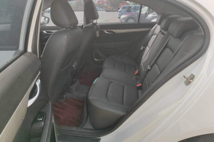 Used Geely Auto Emgrand 2019 Leading Edition 1.5L CVT Luxury Model China VI Standard Left Rear Seat