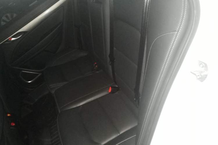 Used Geely Auto Emgrand 2019 Leading Edition 1.5L CVT Luxury Model China VI Standard Left Rear Seat