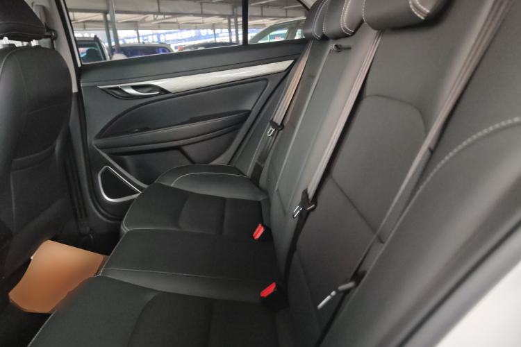 Used Geely Auto Emgrand 2019 Leading Edition 1.5L Manual Upgraded Connectivity Model China VI Standard Left Rear Seat