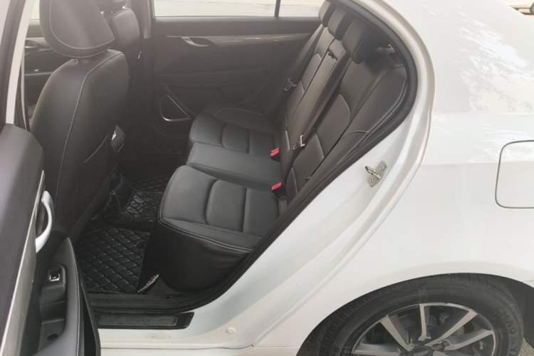 Used Geely Auto Emgrand 2019 Leading Edition 1.5L CVT Upward Asian Games Edition China VI Left Rear Seat