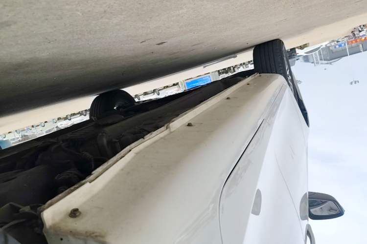 Used Geely Auto Emgrand 2019 Leading Edition 1.5L Manual Luxury Model China VI Standard Left Side Sill
