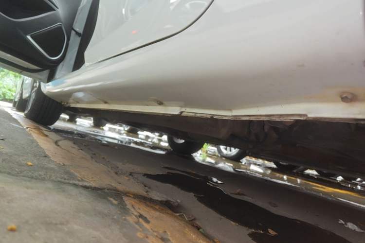 Used Geely Auto Emgrand 2019 Leading Edition 1.5L Manual Upward Asian Games Edition China VI Left Side Sill