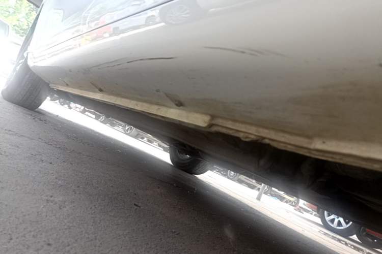 Used Geely Auto Emgrand 2019 Leading Edition 1.5L Manual Luxury Model China VI Standard Left Side Sill