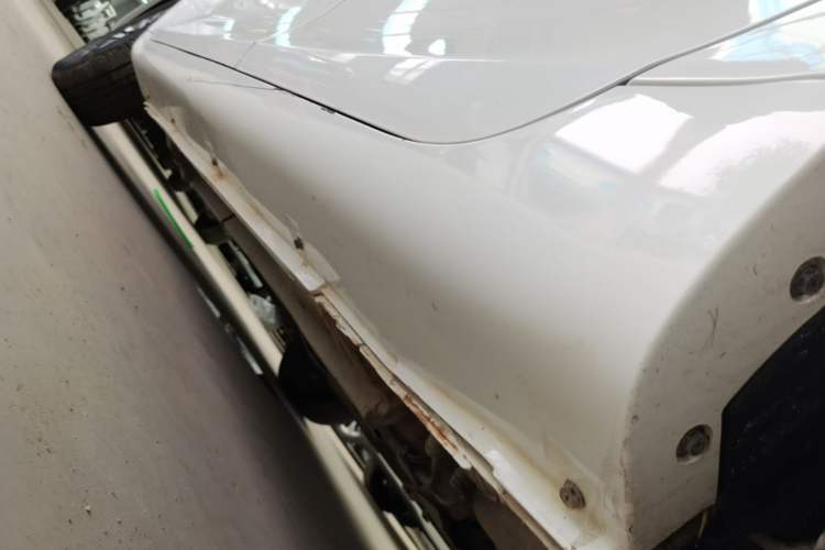 Used Geely Auto Emgrand 2019 Leading Edition 1.5L Manual Luxury Model China VI Standard Left Side Sill