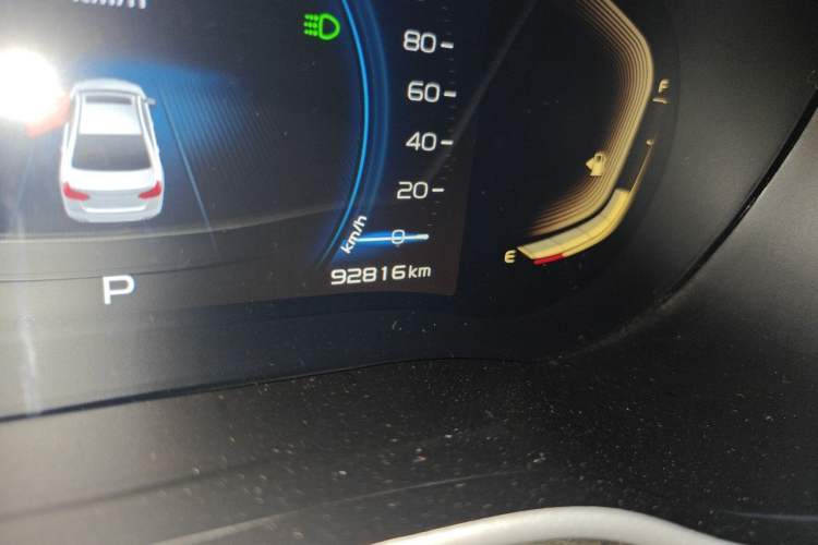 Used Geely Auto Emgrand 2019 Leading Edition 1.5L CVT Upward-Connected Model China VI Standard Odometer Close Up
