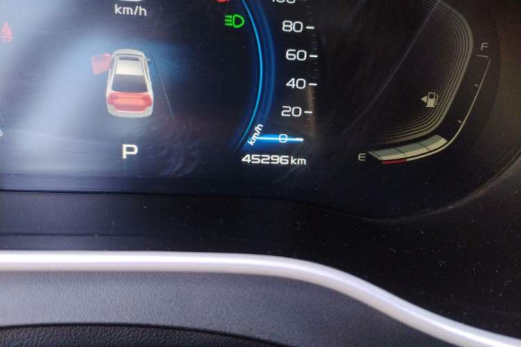 Used Geely Auto Emgrand 2019 Leading Edition 1.5L CVT Upward-Connected Model China VI Standard Odometer Close Up