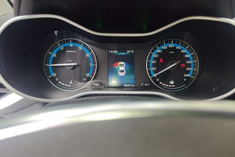 Used Geely Auto Emgrand 2019 Leading Edition 1.5L Manual Luxury Model China VI Standard Odometer Close Up