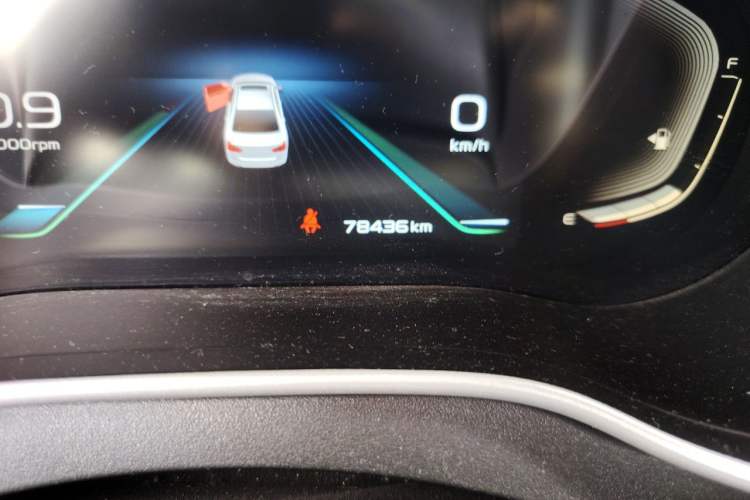 Used Geely Auto Emgrand 2019 Leading Edition 1.5L CVT Upward-Connected Model China VI Standard Odometer Close Up