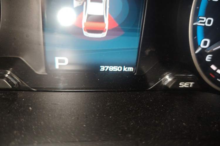 Used Geely Auto Emgrand 2019 Leading Edition 1.5L CVT Luxury Model China VI Standard Odometer Close Up
