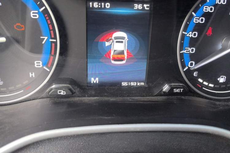 Used Geely Auto Emgrand 2019 Leading Edition 1.5L Manual Luxury Model China VI Standard Odometer Close Up