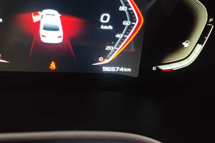 Used Geely Auto Emgrand 2019 Leading Edition 1.5L Manual Upgraded Connectivity Model China VI Standard Odometer Close Up