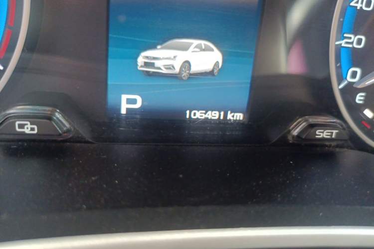 Used Geely Auto Emgrand 2019 Leading Edition 1.5L CVT Luxury Model China VI Standard Odometer Close Up