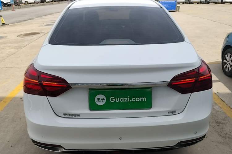 Used Geely Auto Emgrand 2019 Leading Edition 1.5L Manual Luxury Model China VI Standard Rear