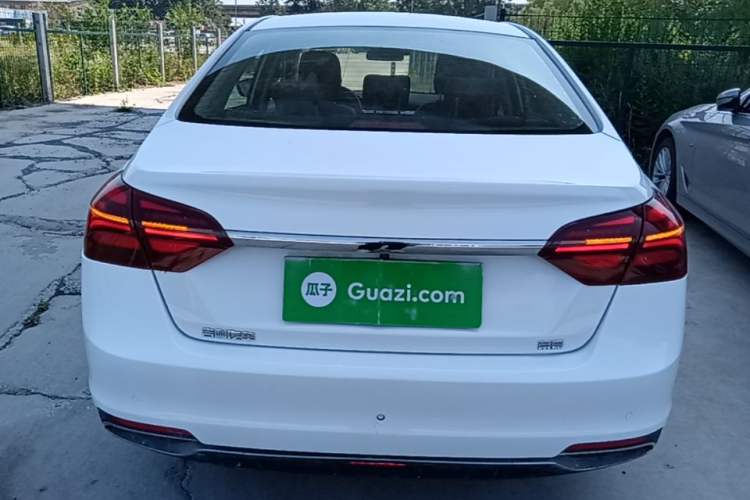 Used Geely Auto Emgrand 2019 Leading Edition 1.5L CVT Upward-Connected Model China VI Standard Rear