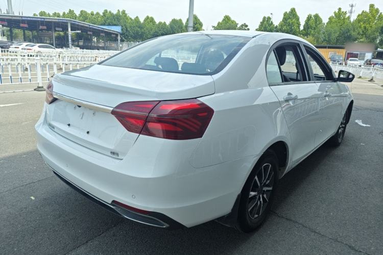 Used Geely Auto Emgrand 2019 Leading Edition 1.5L Manual Luxury Model China VI Standard Rear Right 45 Deg