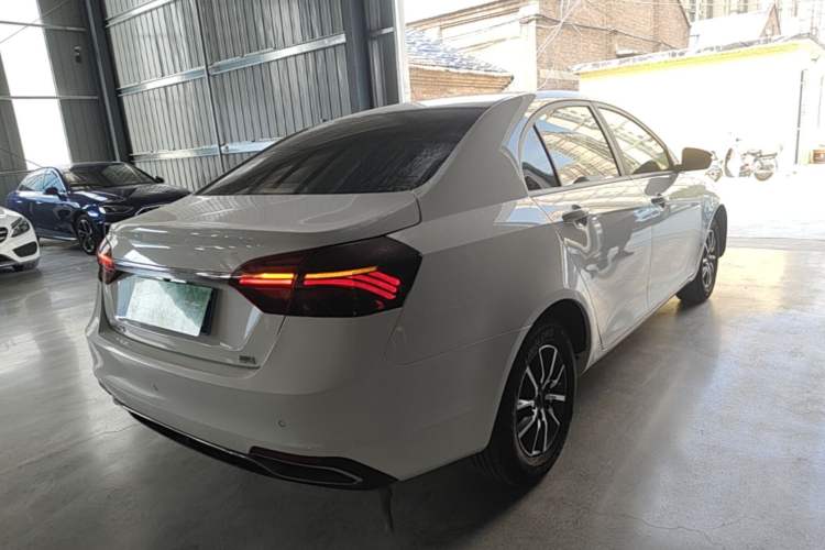 Used Geely Auto Emgrand 2019 Leading Edition 1.5L CVT Luxury Model China VI Standard Rear Right 45 Deg