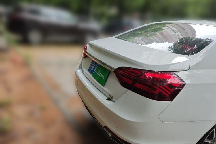 Used Geely Auto Emgrand 2019 Leading Edition 1.5L CVT Luxury Model China V Standard Rear