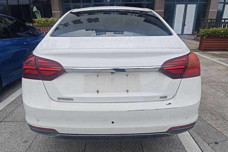 Used Geely Auto Emgrand 2019 Leading Edition 1.5L Manual Luxury Model China V Standard Rear