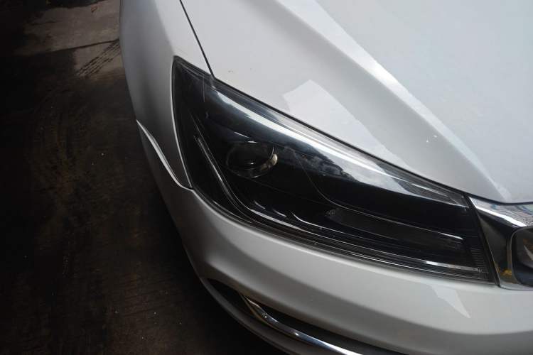 Used Geely Auto Emgrand 2019 Leading Edition 1.5L CVT Luxury Model China VI Standard Right Front Headlight