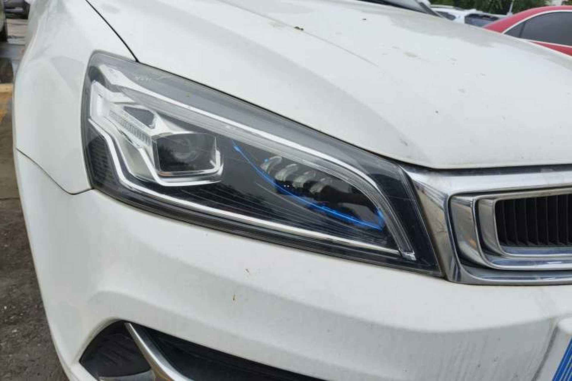 Used Geely Auto Emgrand 2019 Leading Edition 1.5L Manual Upgraded Connectivity Model China VI Standard Right Front Headlight