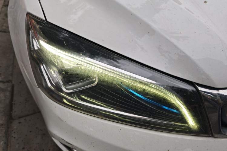 Used Geely Auto Emgrand 2019 Leading Edition 1.5L Manual Upward Asian Games Edition China VI Right Front Headlight