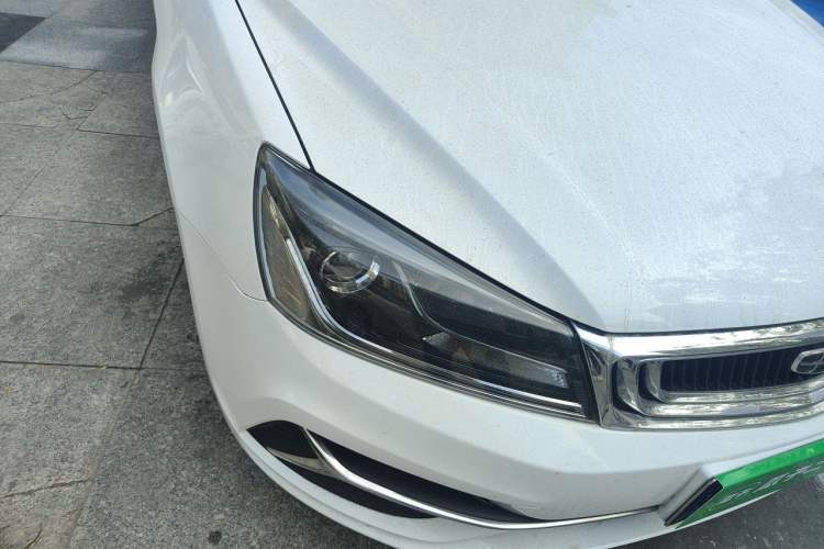 Used Geely Auto Emgrand 2019 Leading Edition 1.5L CVT Luxury Model China VI Standard Right Front Headlight