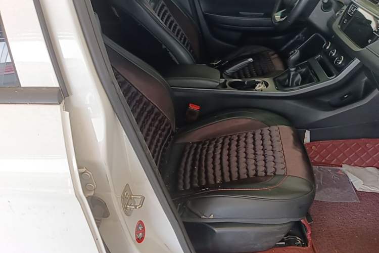 Used Geely Auto Emgrand 2019 Leading Edition 1.5L Manual Fashion Model China VI Standard Right Front Seat