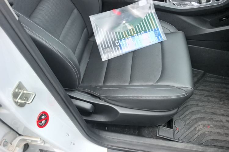 Used Geely Auto Emgrand 2019 Leading Edition 1.5L CVT Luxury Model China VI Standard Right Front Seat