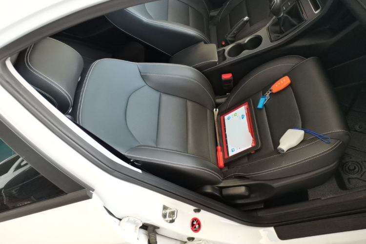 Used Geely Auto Emgrand 2019 Leading Edition 1.5L Manual Luxury Model China VI Standard Right Front Seat