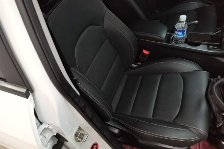 Used Geely Auto Emgrand 2019 Leading Edition 1.5L Manual Luxury Model China VI Standard Right Front Seat