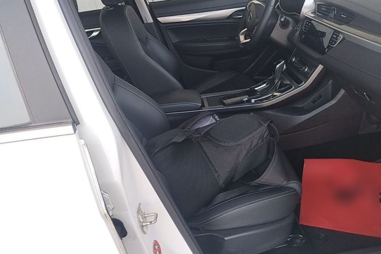 Used Geely Auto Emgrand 2019 Leading Edition 1.5L CVT Upward-Connected Model China VI Standard Right Front Seat