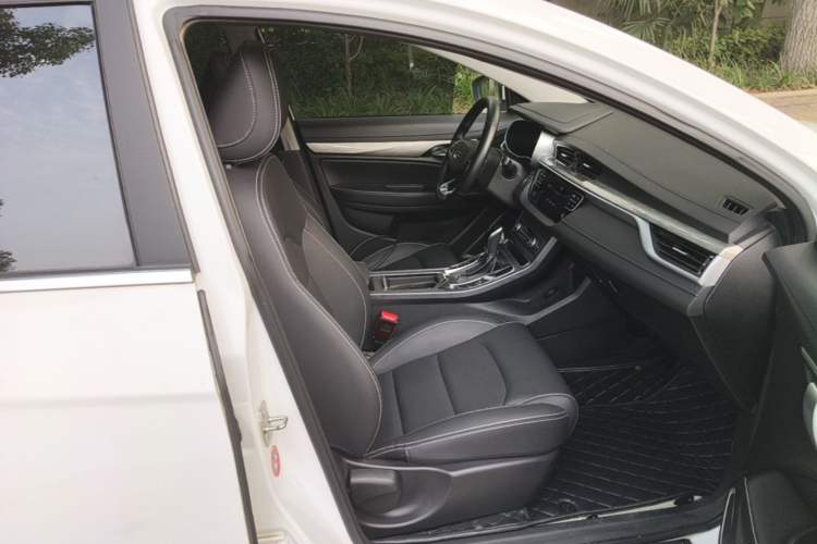 Used Geely Auto Emgrand 2019 Leading Edition 1.5L CVT Upward Asian Games Edition China VI Right Front Seat