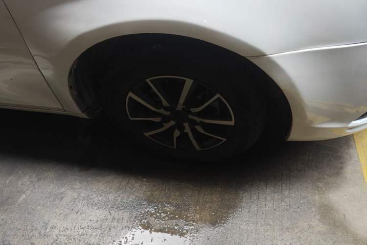 Used Geely Auto Emgrand 2019 Leading Edition 1.5L CVT Luxury Model China VI Standard Right Front Wheel Hub