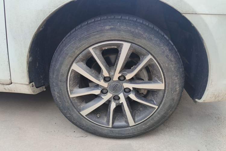 Used Geely Auto Emgrand 2019 Leading Edition 1.5L Manual Upward Asian Games Edition China VI Right Front Wheel Hub