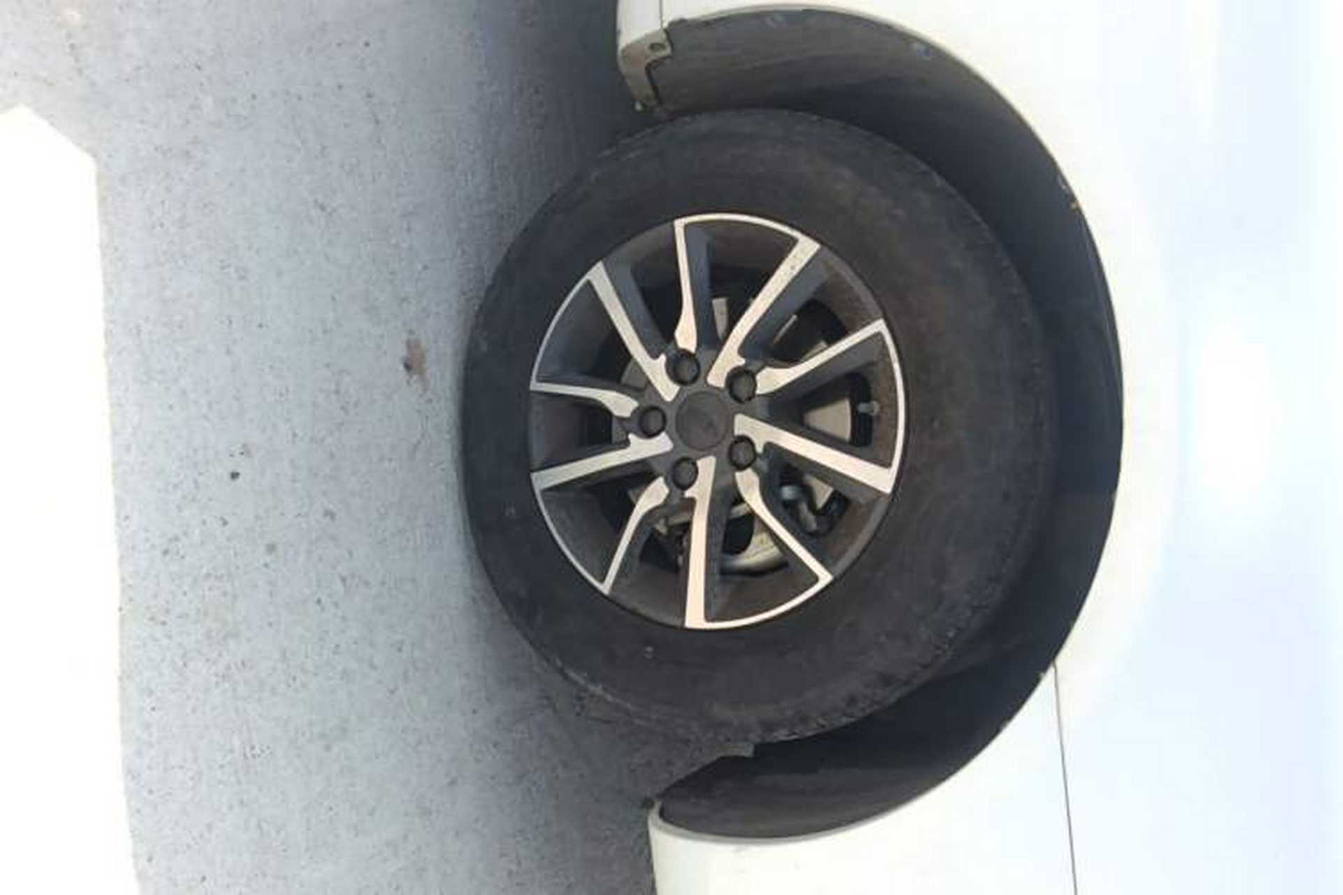 Used Geely Auto Emgrand 2019 Leading Edition 1.5L CVT Luxury Model China VI Standard Right Front Wheel Hub