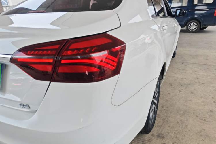 Used Geely Auto Emgrand 2019 Leading Edition 1.5L CVT Upward-Connected Model China VI Standard Right Rear Taillight