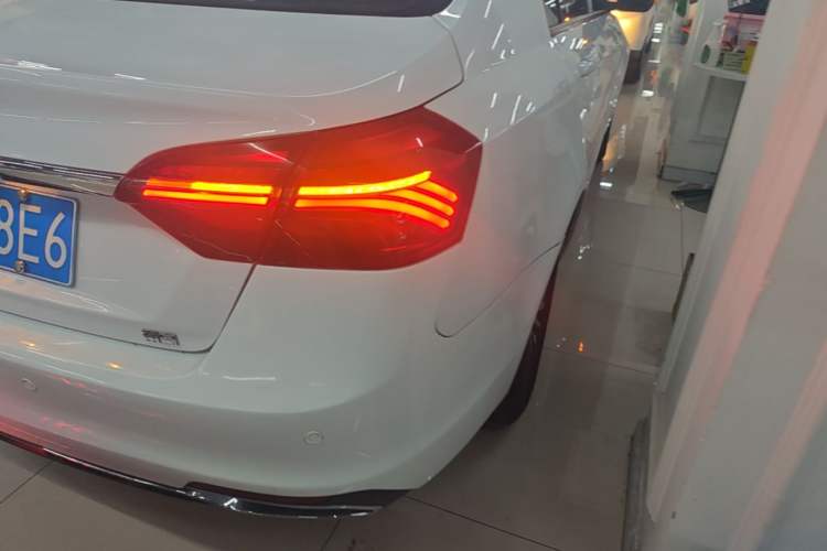 Used Geely Auto Emgrand 2019 Leading Edition 1.5L Manual Fashion Model China VI Standard Right Rear Taillight