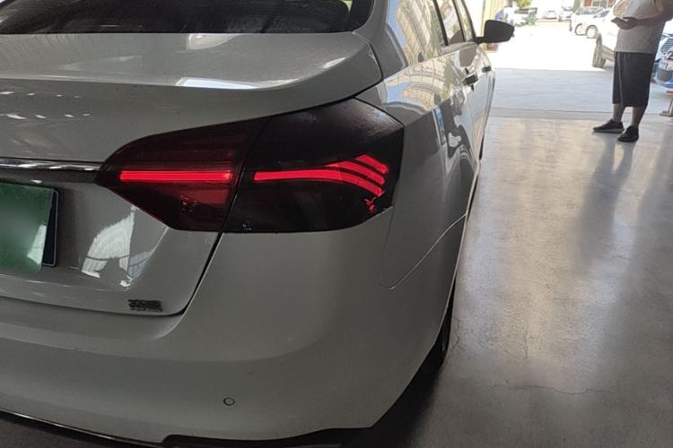 Used Geely Auto Emgrand 2019 Leading Edition 1.5L CVT Luxury Model China VI Standard Right Rear Taillight