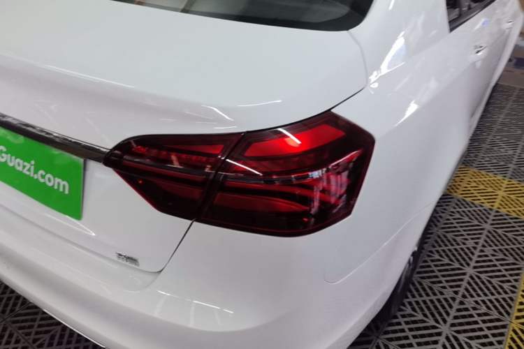 Used Geely Auto Emgrand 2019 Leading Edition 1.5L CVT Luxury Model China VI Standard Right Rear Taillight
