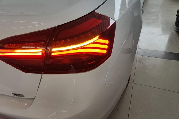 Used Geely Auto Emgrand 2019 Leading Edition 1.5L CVT Upward Asian Games Edition China VI Right Rear Taillight
