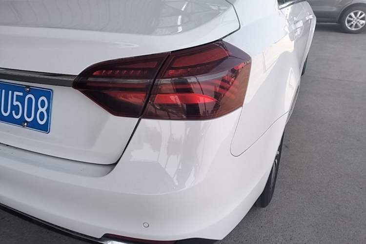 Used Geely Auto Emgrand 2019 Leading Edition 1.5L CVT Upward-Connected Model China VI Standard Right Rear Taillight