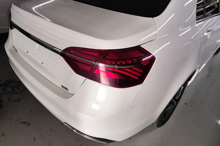 Used Geely Auto Emgrand 2019 Leading Edition 1.5L CVT Upward-Connected Model China VI Standard Right Rear Taillight