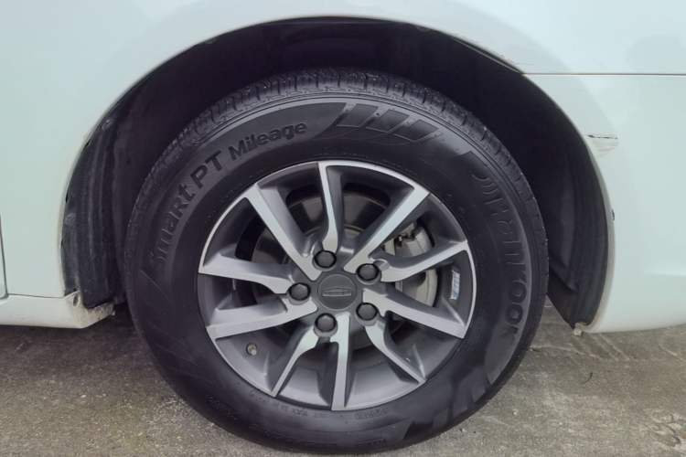 Used Geely Auto Emgrand 2019 Leading Edition 1.5L Manual Luxury Model China VI Standard Right Rear Wheel Hub