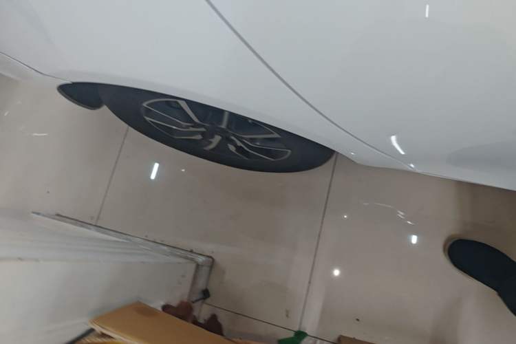Used Geely Auto Emgrand 2019 Leading Edition 1.5L Manual Fashion Model China VI Standard Right Rear Wheel Hub