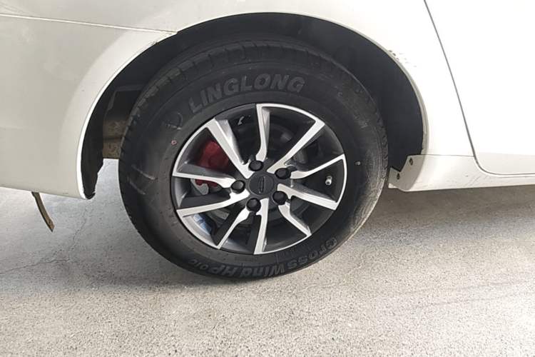 Used Geely Auto Emgrand 2019 Leading Edition 1.5L CVT Luxury Model China VI Standard Right Rear Wheel Hub