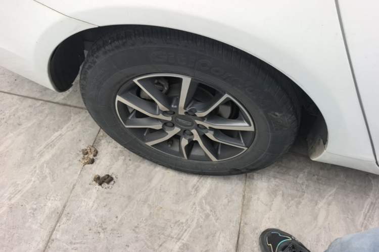 Used Geely Auto Emgrand 2019 Leading Edition 1.5L CVT Luxury Model China VI Standard Right Rear Wheel Hub
